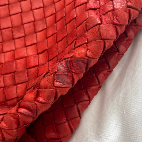 Bottega Veneta Vintage Red Woven Shoulder Bag - Picture 3 of 10